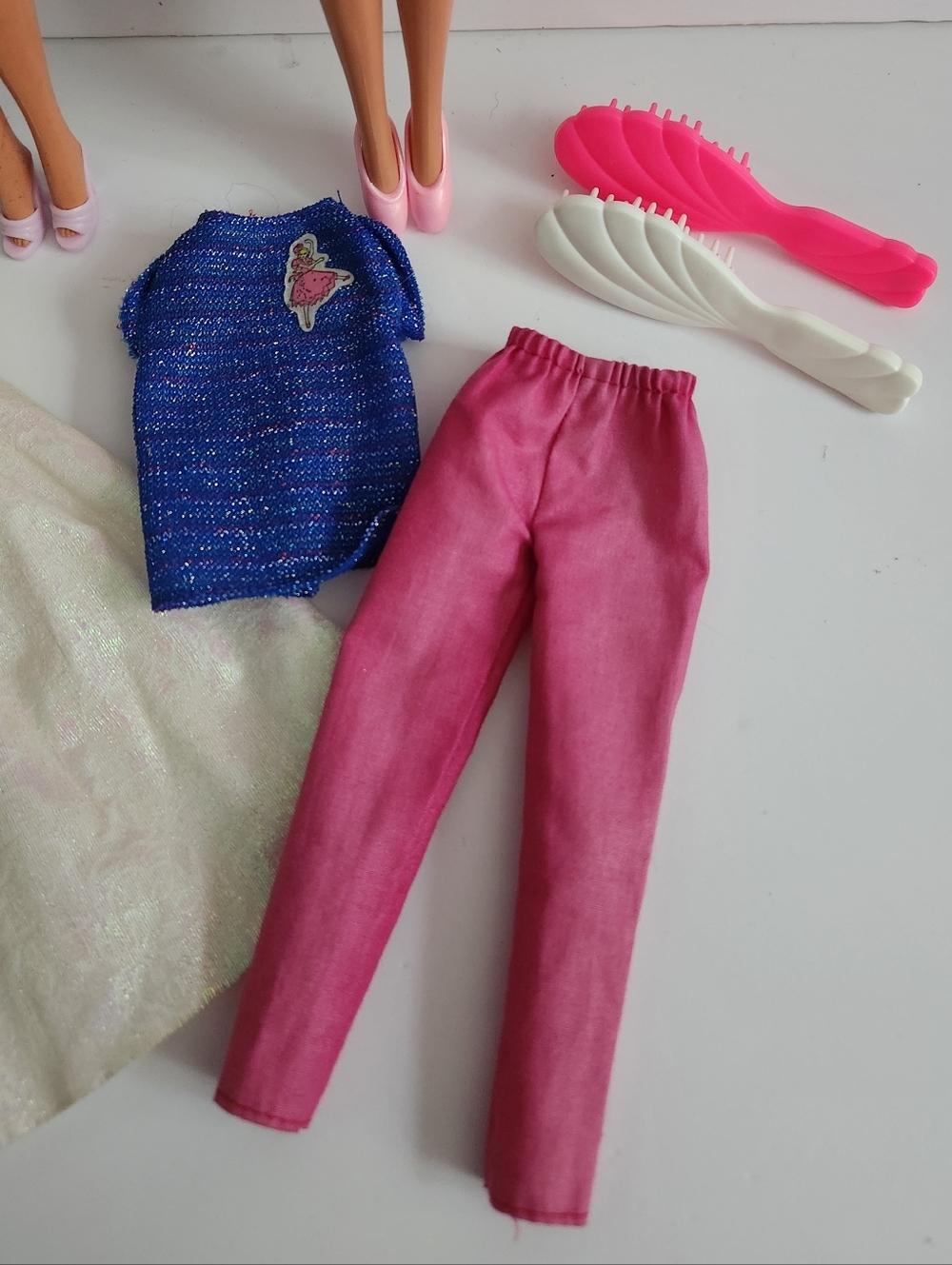 Vintage My First Barbies - Picture 3 of 6